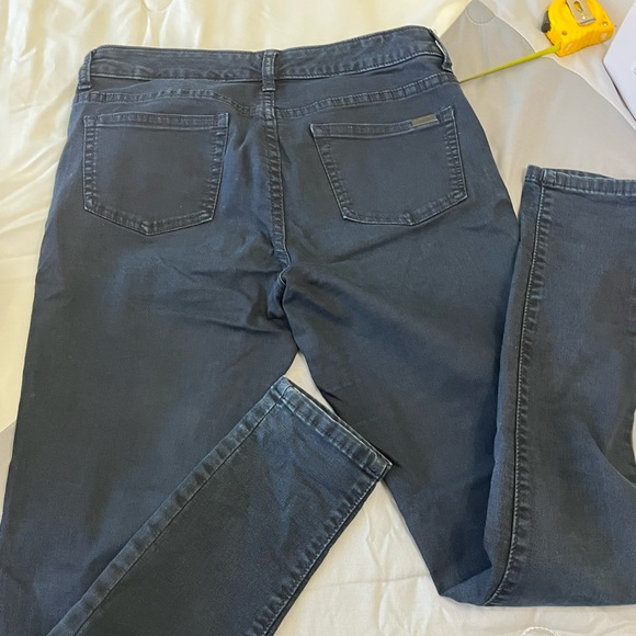 Jennifer Lopez stretchy jeans leggings. - Picture 6 of 9